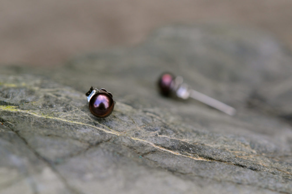 4mm peacock purple pearl stud earrings, ingenious small pearl earring studs, tiny purple pearl studs