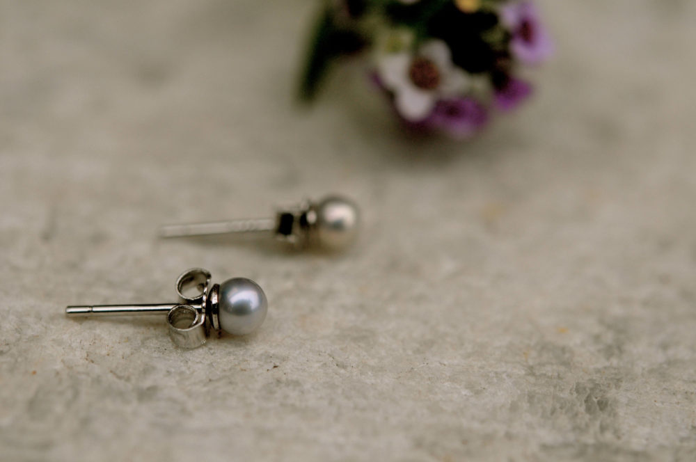 4mm pearl earring studs, freshwater grey pearl earring studs, small pearl on silver earring studs