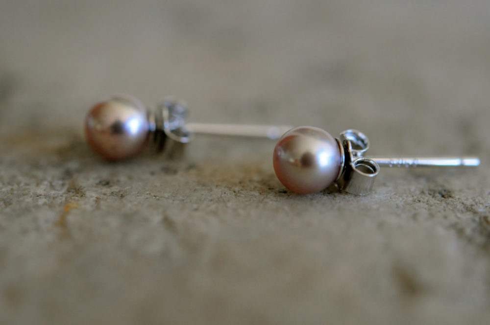 4mm very pretty lavender pink pearl earring studs, fine round small pearl earring studs, sterling silver posts/backs