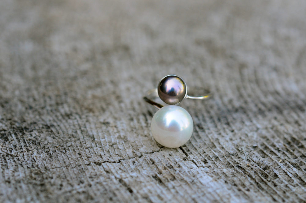 black and white double pearl open ring on sterling silver