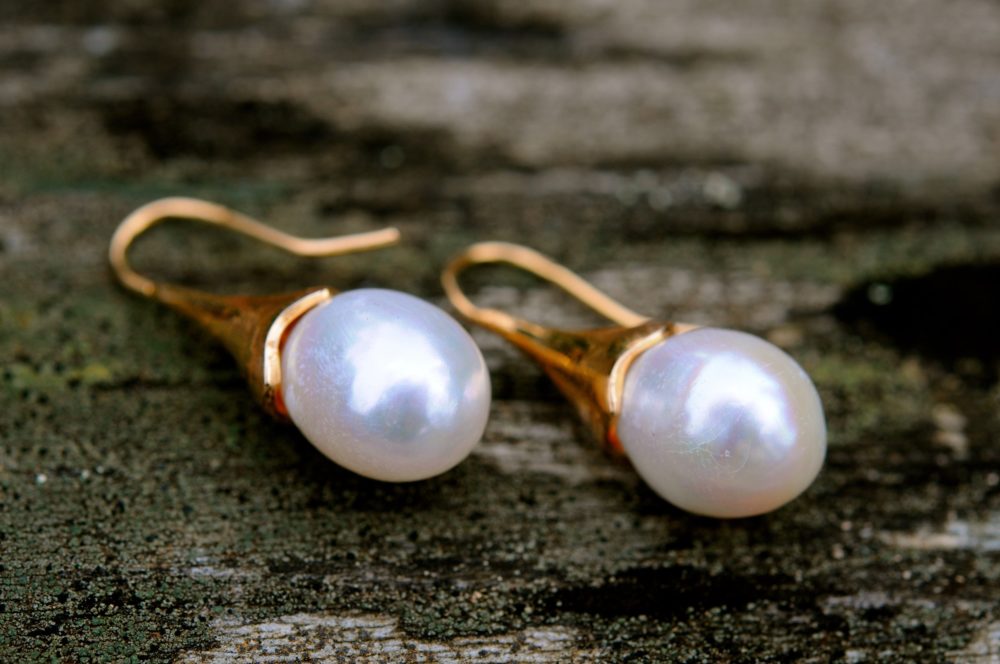 classic white pearl drop earrings, large teardrop pearl earrings on gold, timeless elegance/glamor, stunningly beautiful, mother's day gift