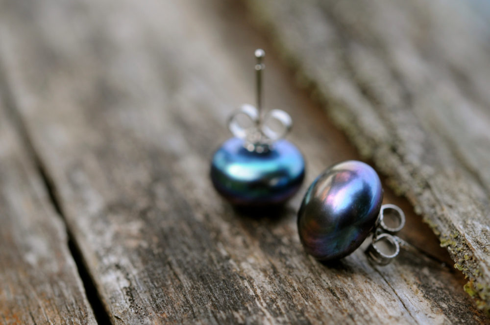 fanciful dark grey / rose pink pearl stud earrings, lilac purple pearl earring studs, 11mm pearl studs