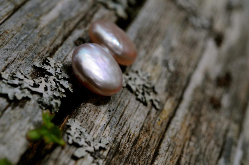 gorgeous lavender pink coin pearl stud earrings, bright pink pearl earring studs, large pink pearl stud earrings