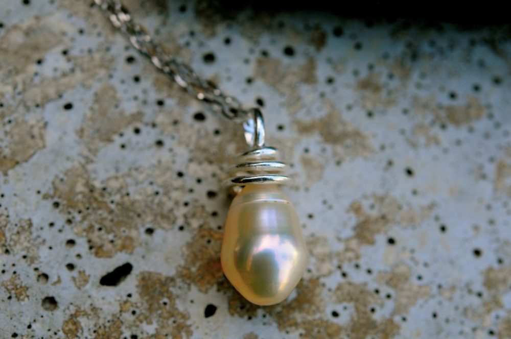 light golden champagne pearl pendant, lovely one of a kind pearl pendant, perfect for june birthdays