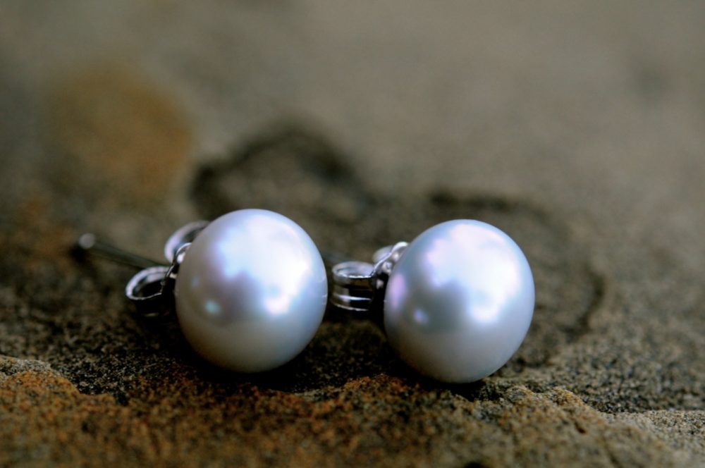 light grey pearl stud earrings, fine pearl stud earrings, elegant grey pearl studs, everyday earrings, wedding day earrings