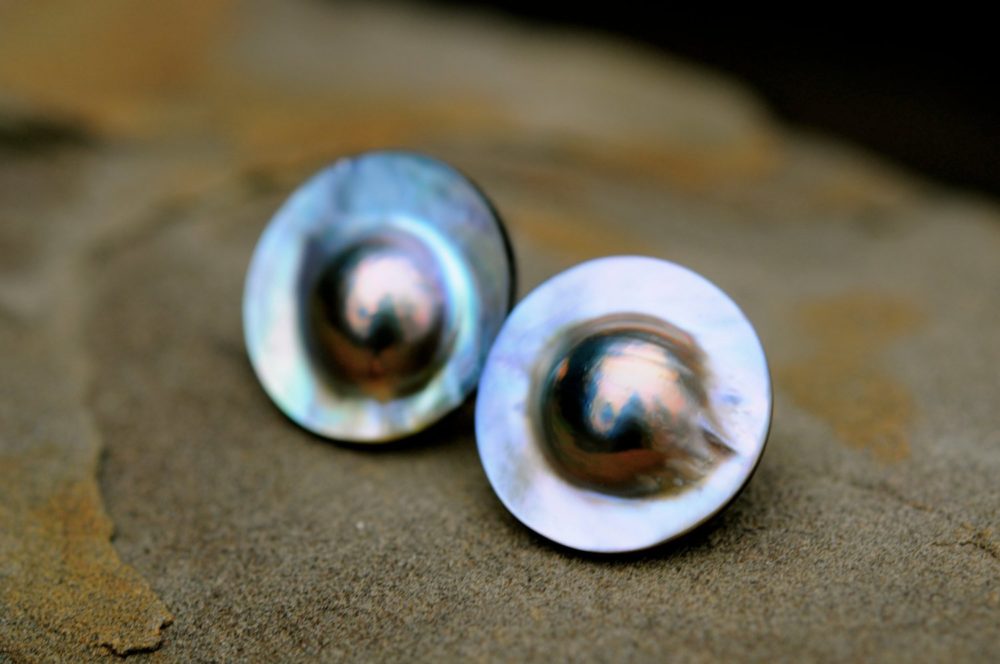 silver grey mabe pearl stud earrings, silver grey blister pearl studs, june birthstone, birthday gift, large pearl studs