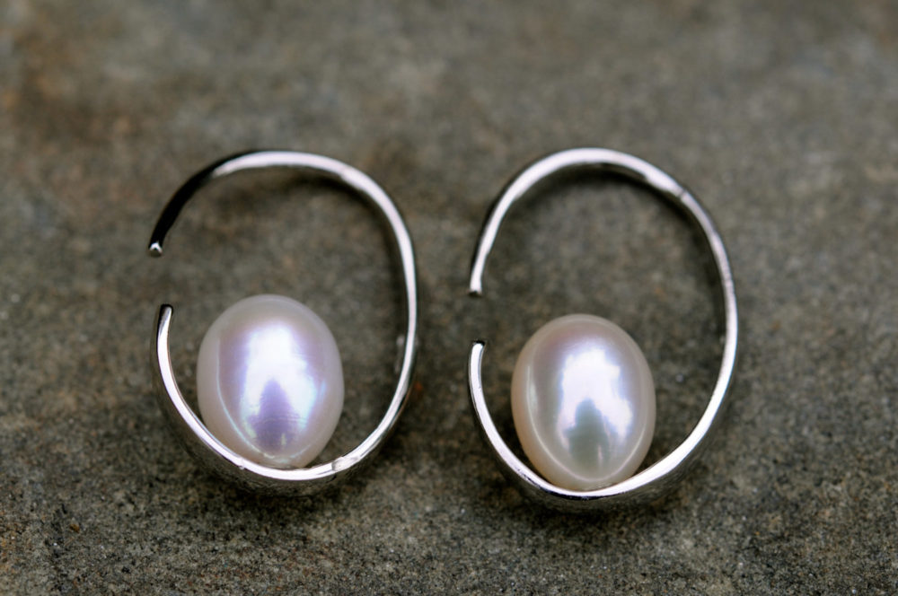 sterling silver hoop fine white pearl earrings