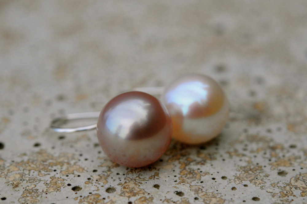 two toned pearl earrings, yin-yang pearl earrings, unique two toned pearl earrings, 11mm round pearl earrings in sterling silver
