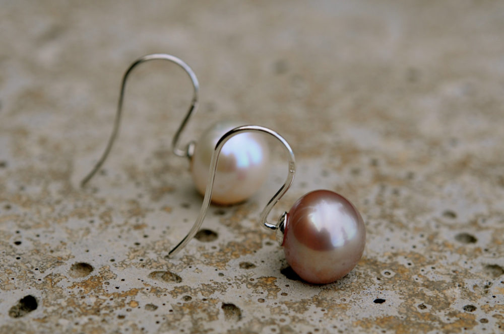 two toned pearl earrings, yin-yang pearl earrings, unique two toned pearl earrings, 11mm round pearl earrings in sterling silver