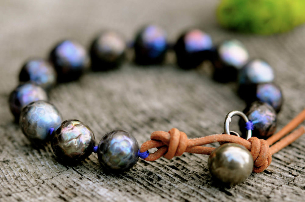 unisex pearl bacelet, pearl bracelet for men and women, cool dark faceted pearls leather silver bracelet