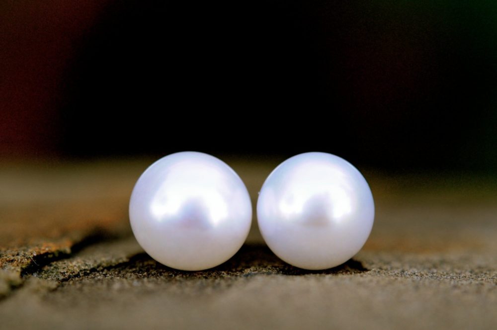 white pearl stud earrings, 9mm pearl stud earrings, elegant white pearl studs, everyday earring studs, bridal earrings, june birthday